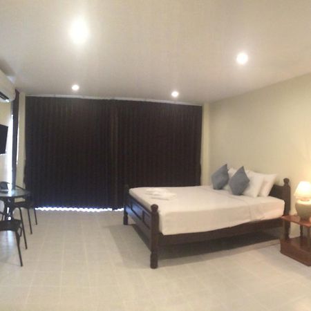 Glitter House Apartamento Phuket Exterior foto