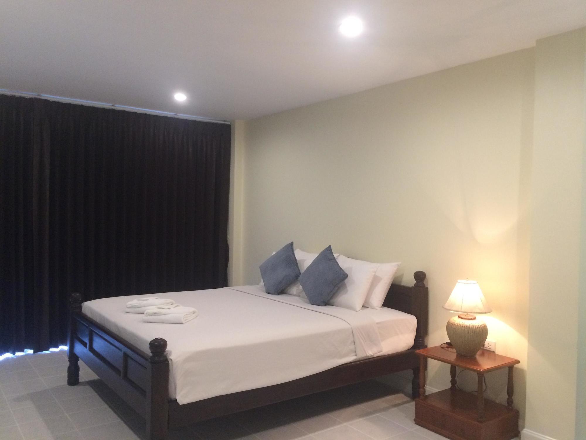 Glitter House Apartamento Phuket Exterior foto