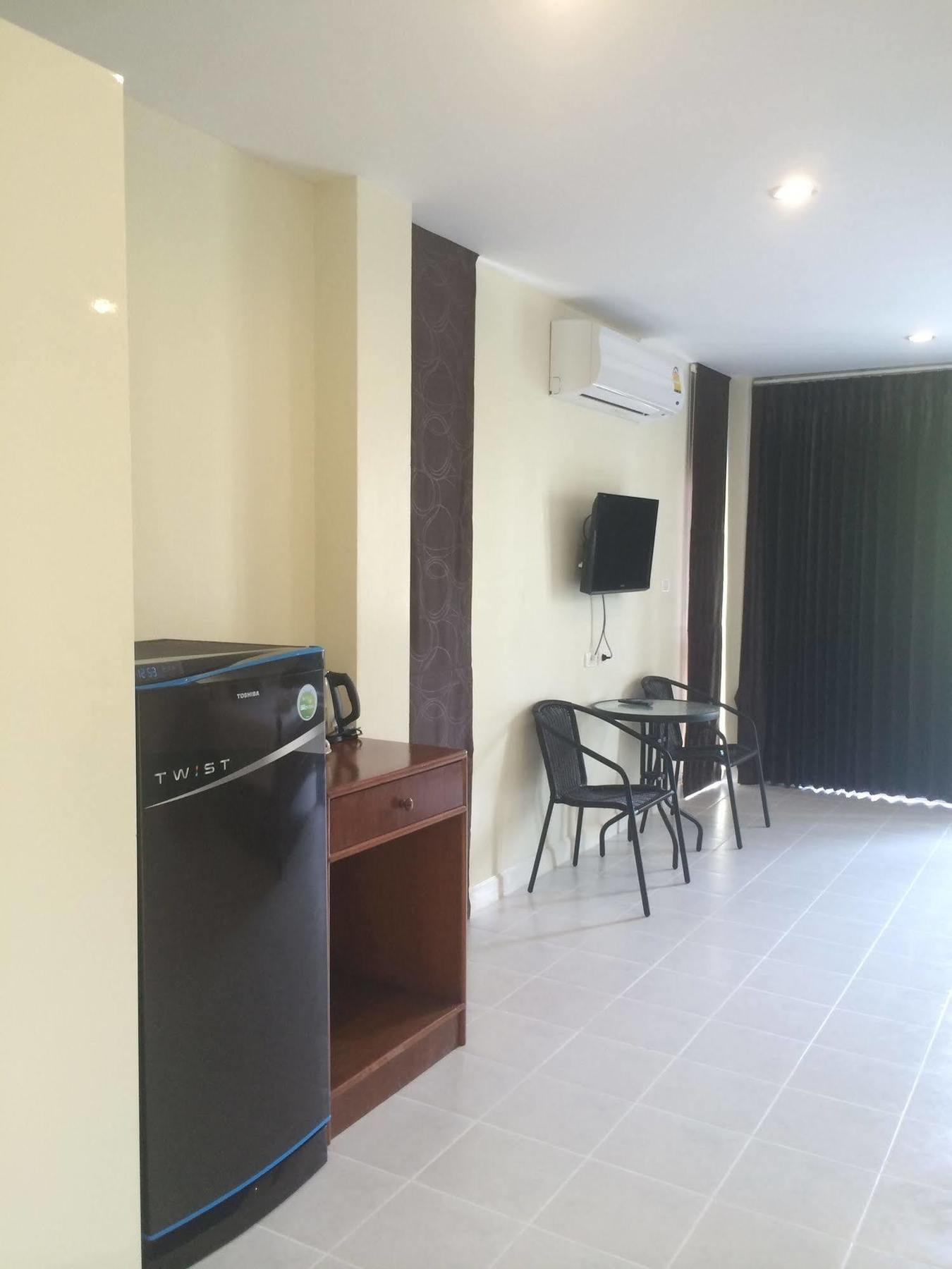 Glitter House Apartamento Phuket Exterior foto
