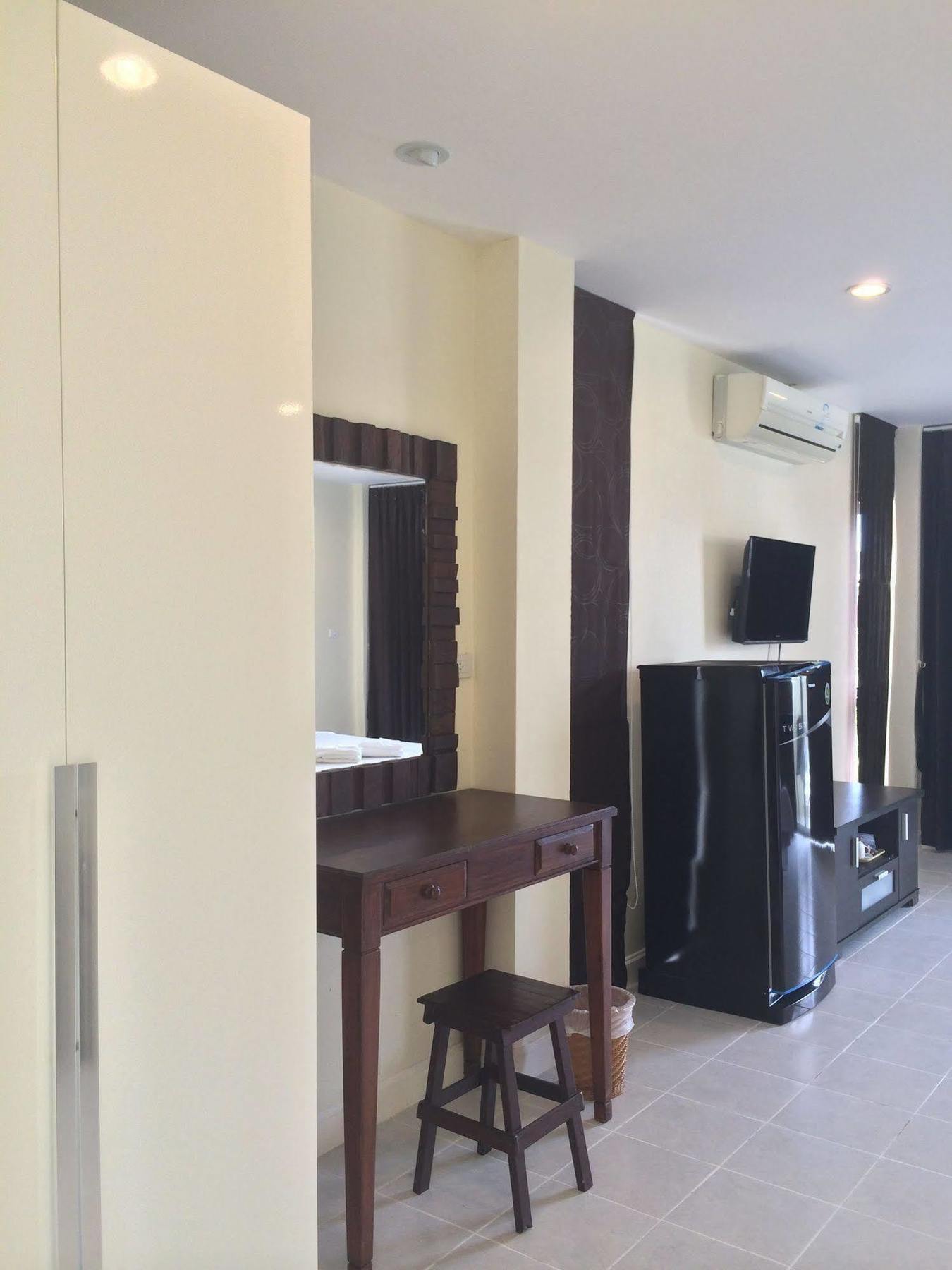 Glitter House Apartamento Phuket Exterior foto