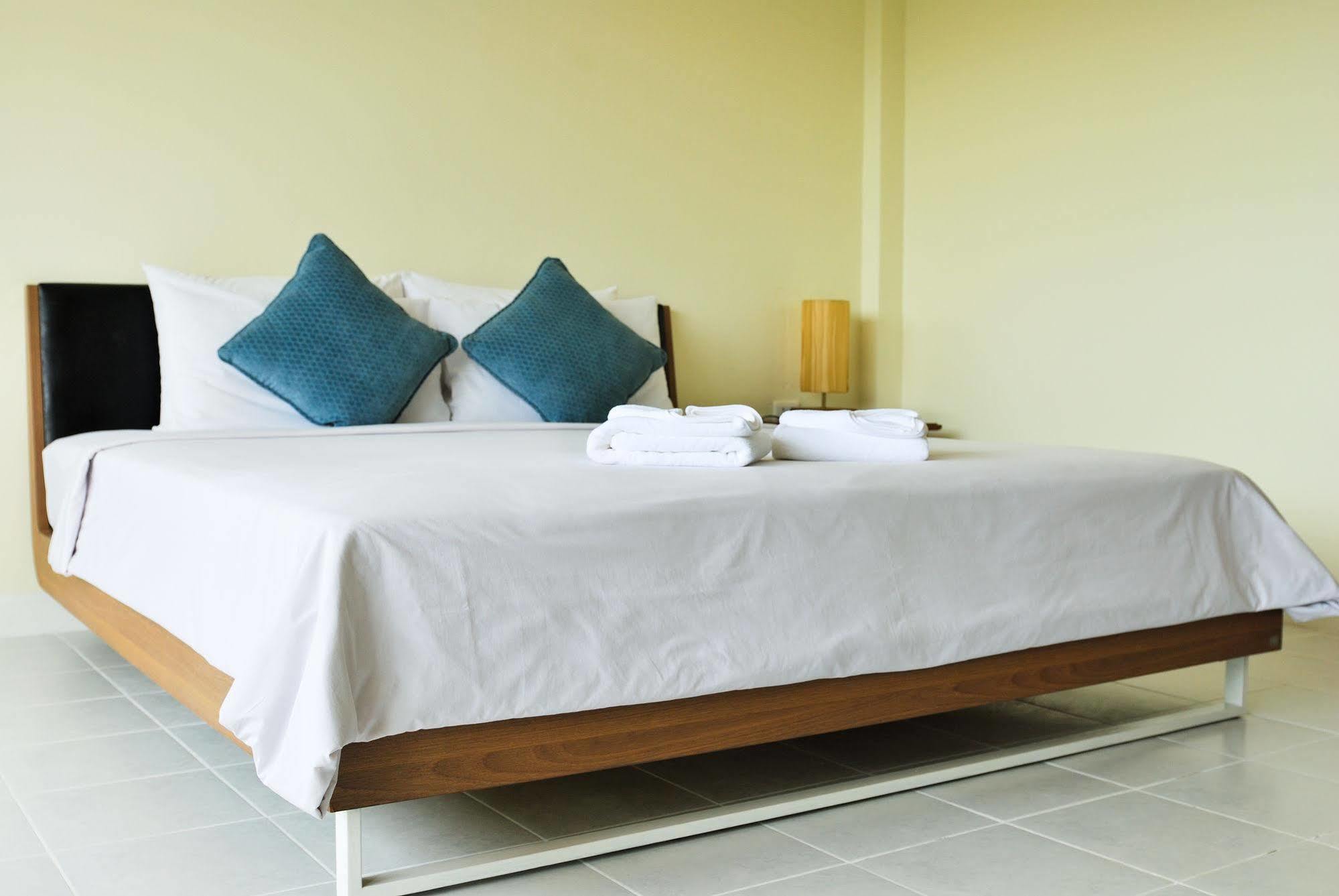 Glitter House Apartamento Phuket Exterior foto