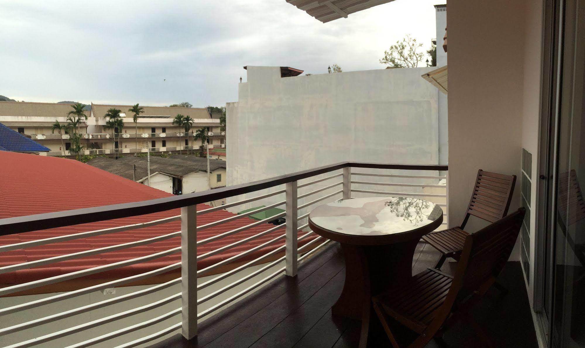 Glitter House Apartamento Phuket Exterior foto